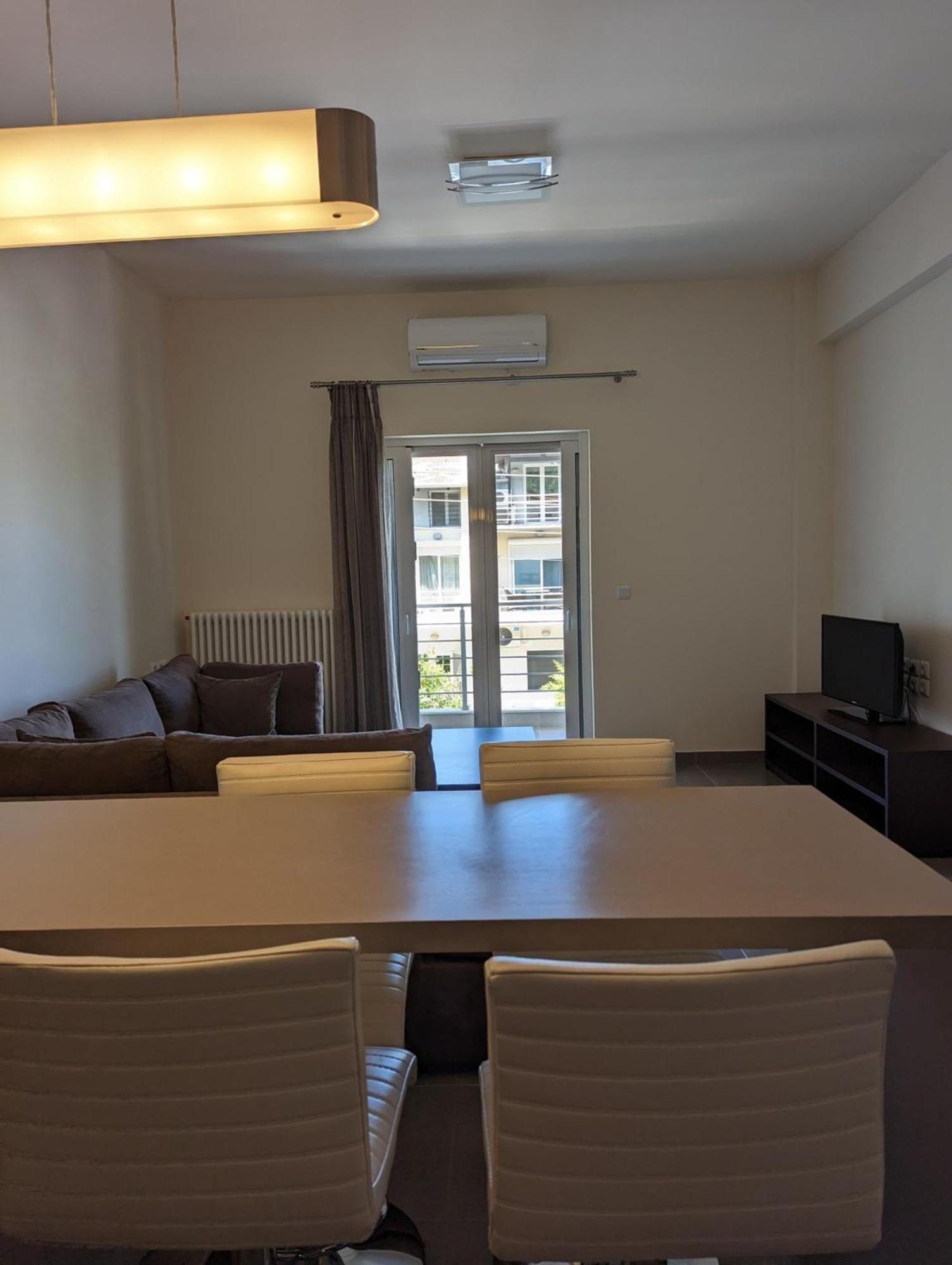 Samaras Apartments In กาเมนาวูร์ลา ภายนอก รูปภาพ
