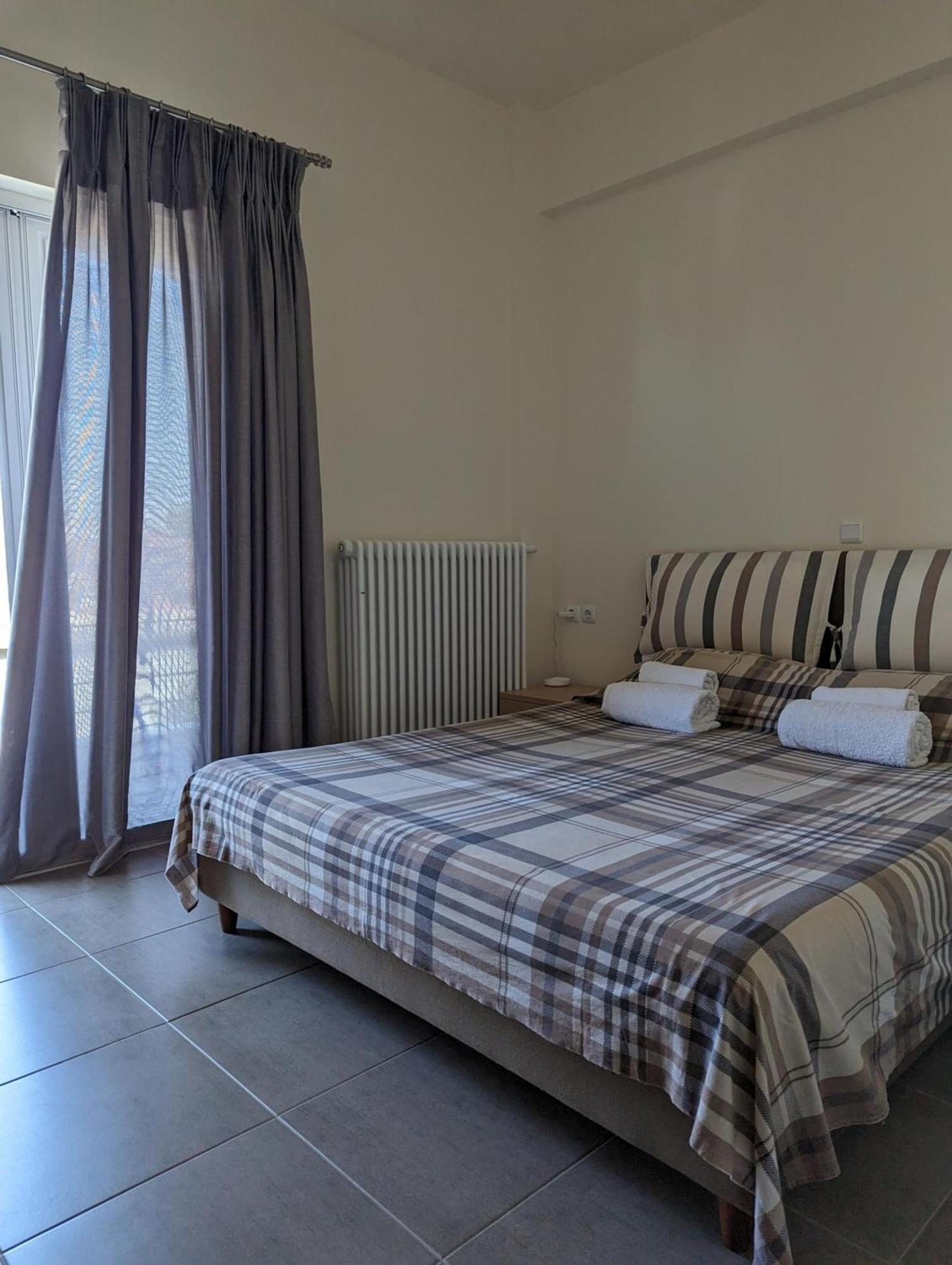 Samaras Apartments In กาเมนาวูร์ลา ภายนอก รูปภาพ