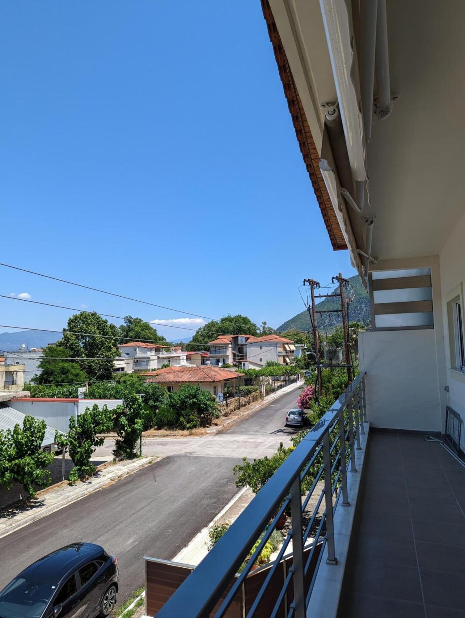 Samaras Apartments In กาเมนาวูร์ลา ภายนอก รูปภาพ