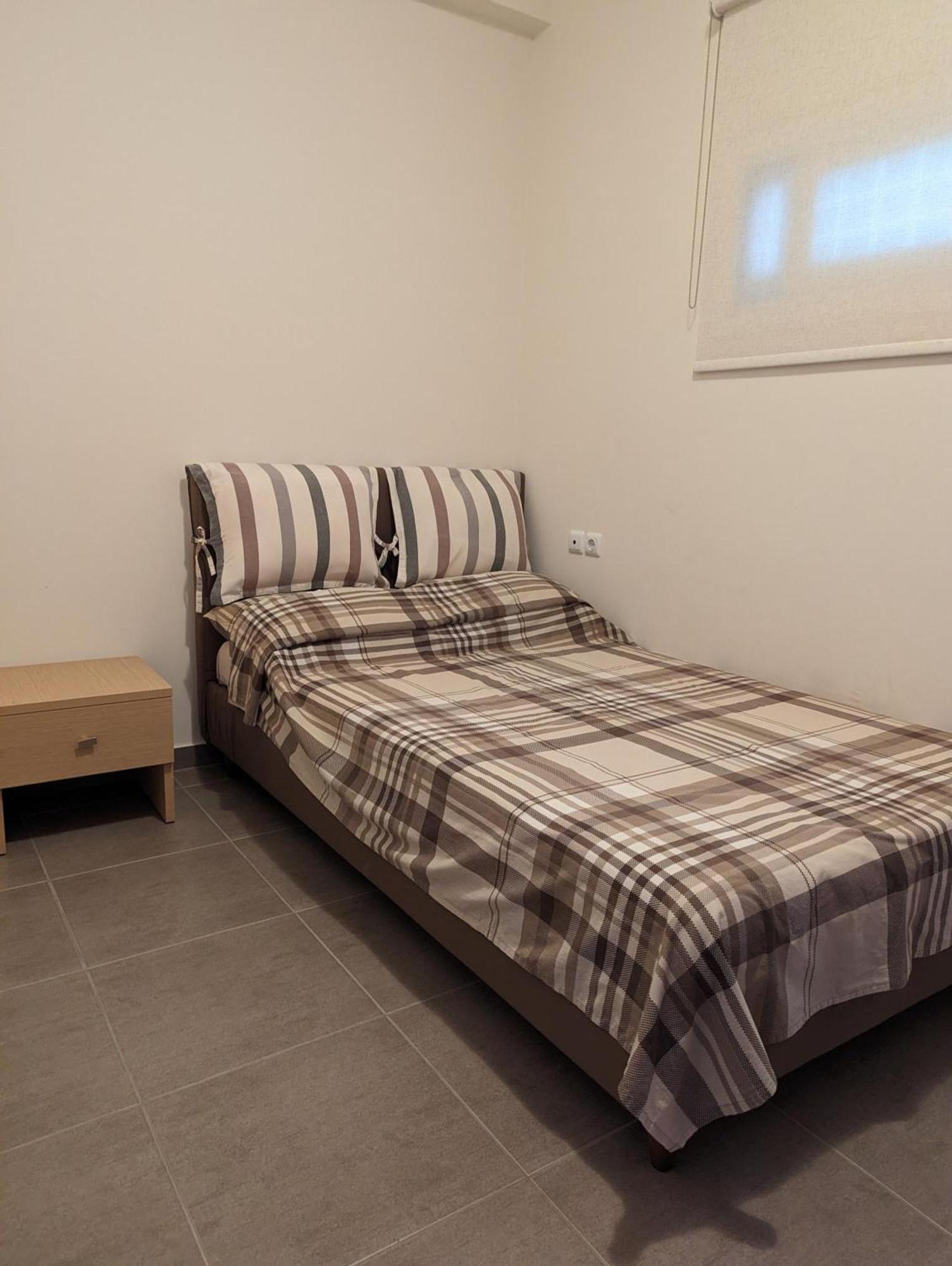 Samaras Apartments In กาเมนาวูร์ลา ภายนอก รูปภาพ